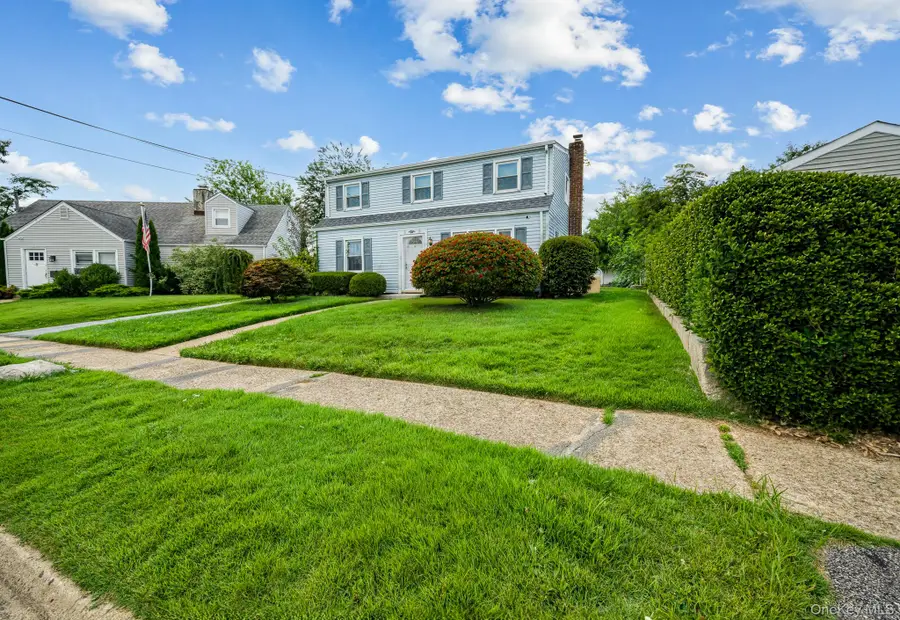 10 Park Court, Farmingdale, NY 11735 - #3