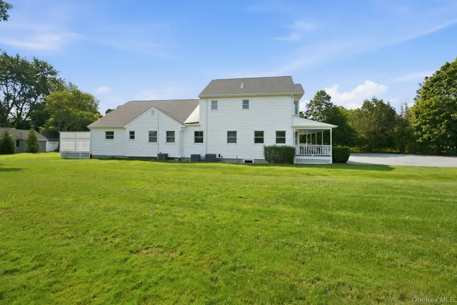 250 Montauk Highway, East Moriches, NY 11940 - #3