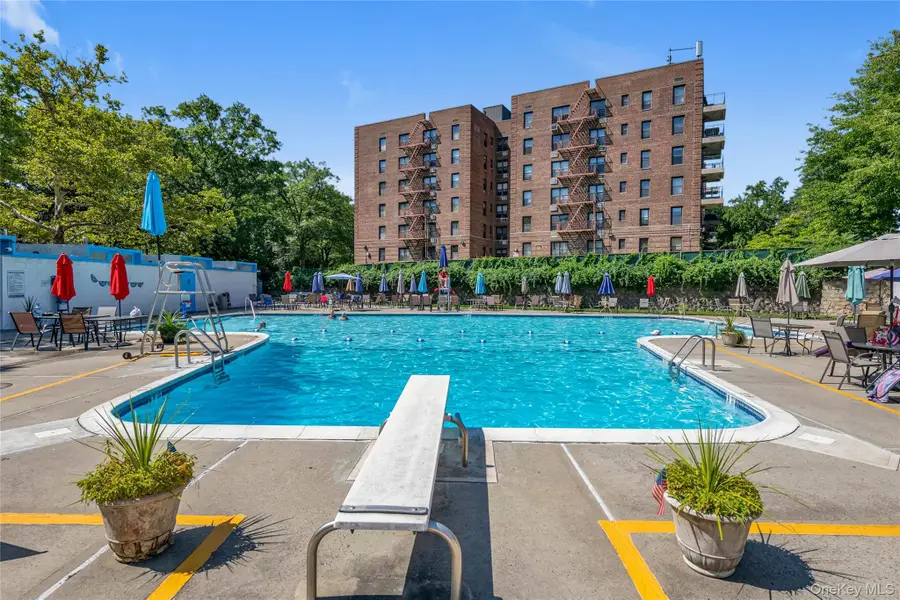 224 Union Turnpike #3K, Oakland Gardens, NY 11364 - #2