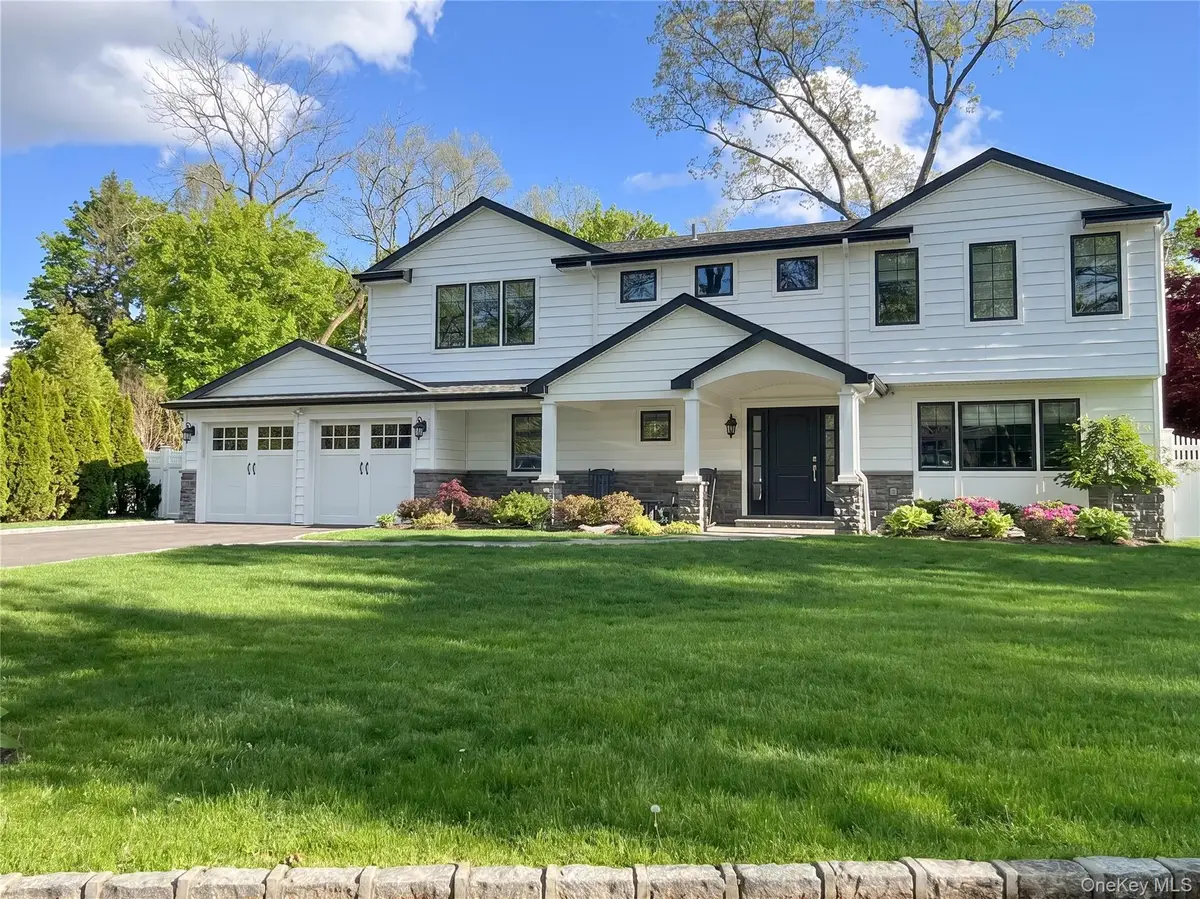 6 Sue Circle, Huntington, NY 11743 - #1