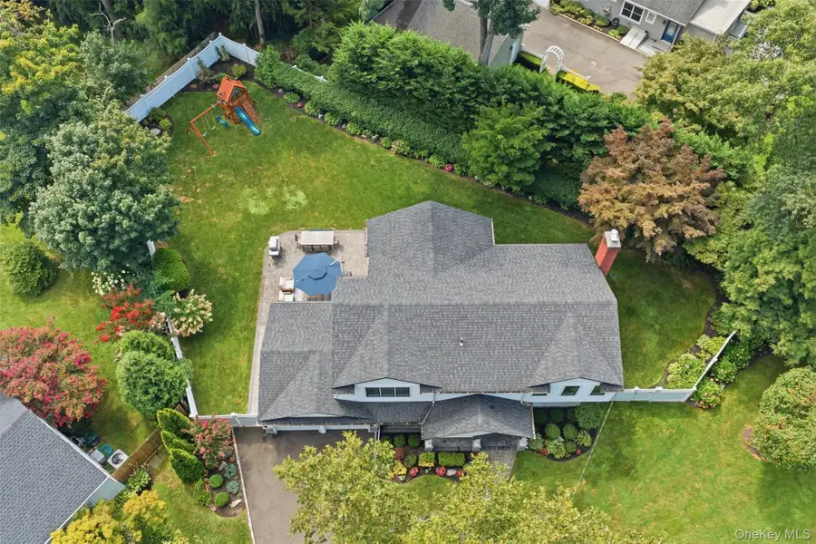 6 Sue Circle, Huntington, NY 11743 - #2