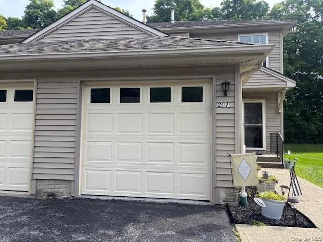 207 Crestwood Court, Fishkill, NY 12524 - #3
