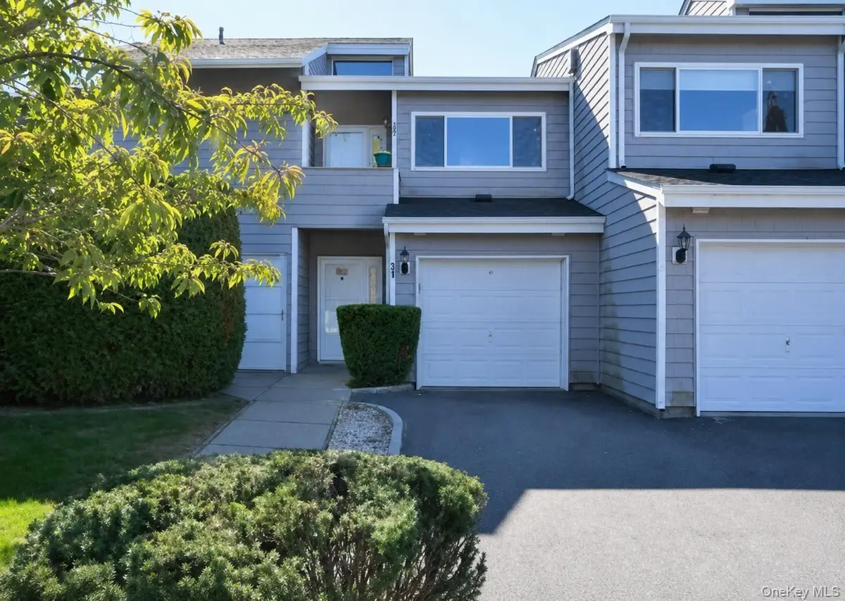 31 Vista Drive N, Manorville, NY 11949 - #1