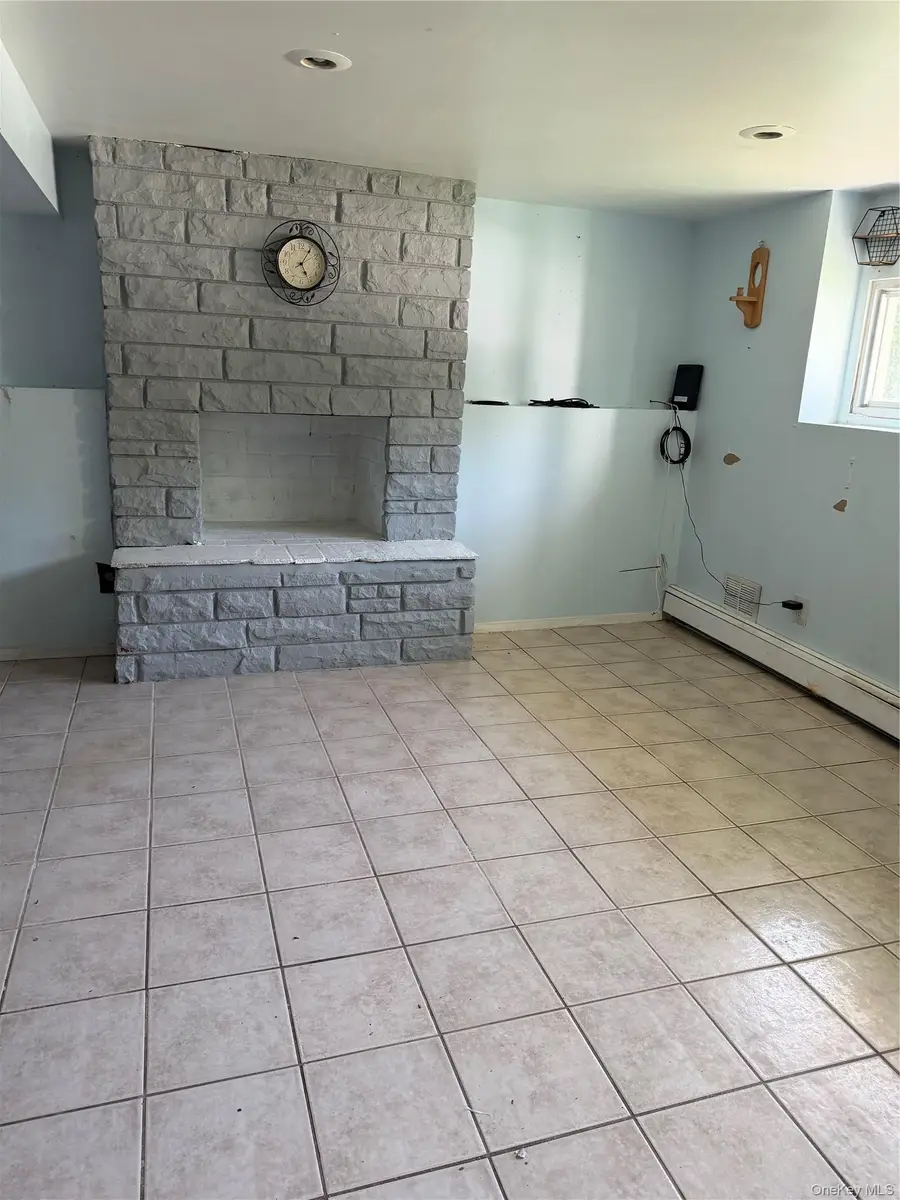109 Berkeley Avenue, Selden, NY 11784 - #2