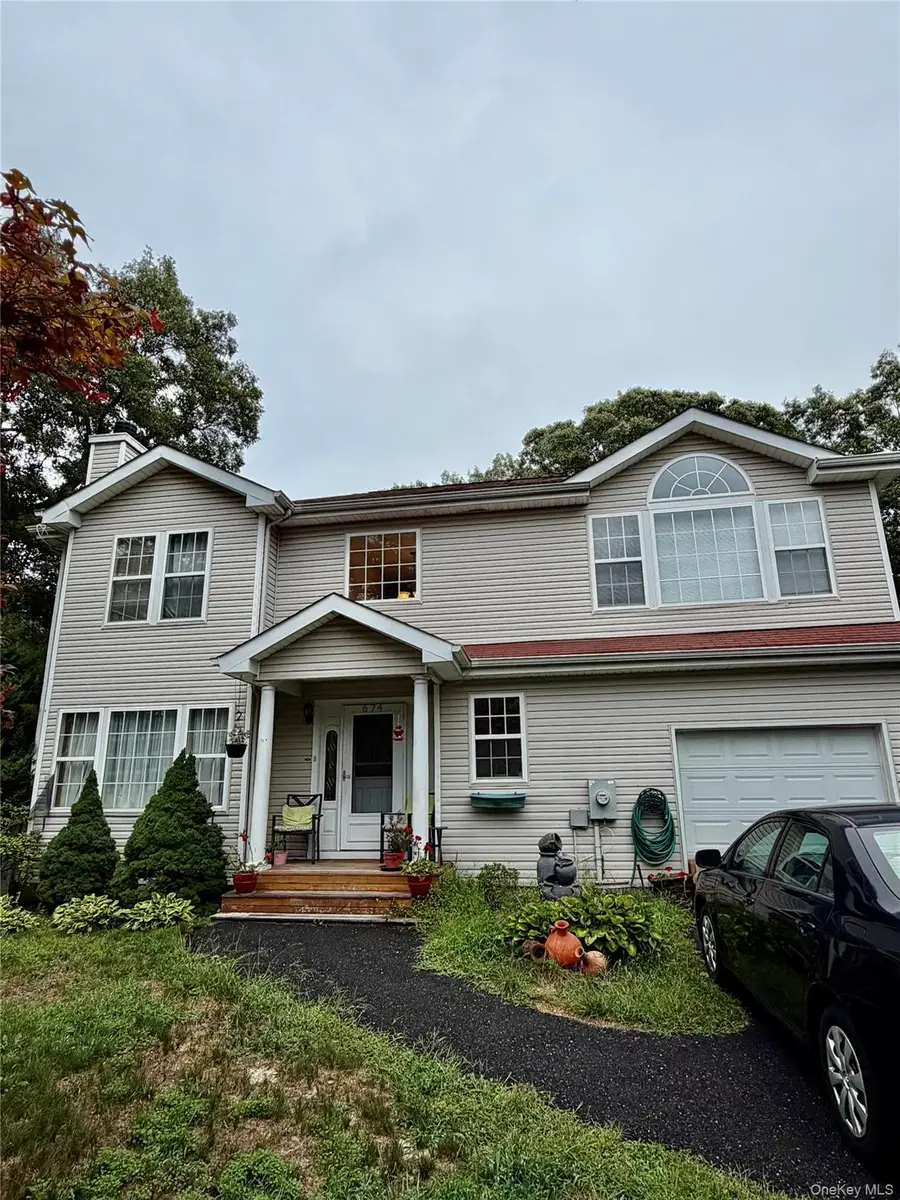 674 Flanders Road, Riverhead, NY 11901 - #2