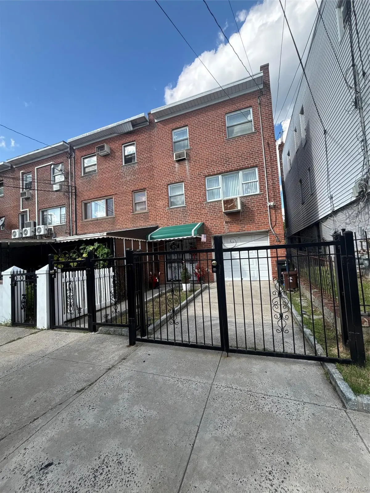 939 E 229th Street, Bronx, NY 10466 - #1