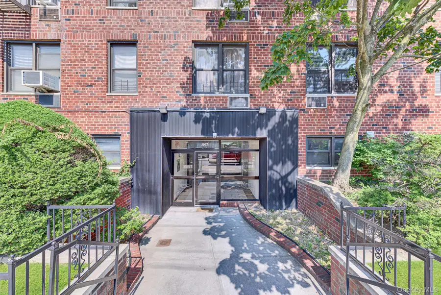 1040 Neilson Street #3B3, Far Rockaway, NY 11691 - #3