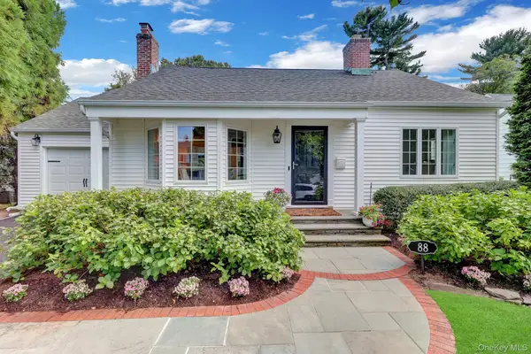 88 Fairmount Street, Huntington, NY 11743
