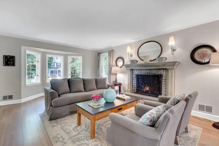 88 Fairmount Street, Huntington, NY 11743 - #3