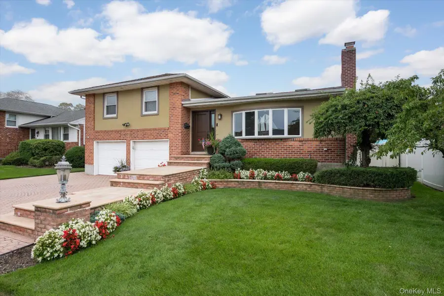 1118 Howard Drive, Westbury, NY 11590 - #2