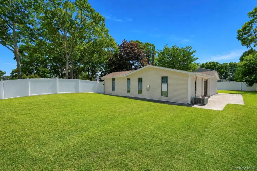 10 Helene Drive, Shirley, NY 11967 - #3