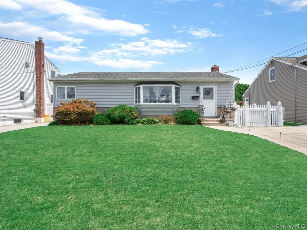 208 N 3rd Street, Bethpage, NY 11714 - #1