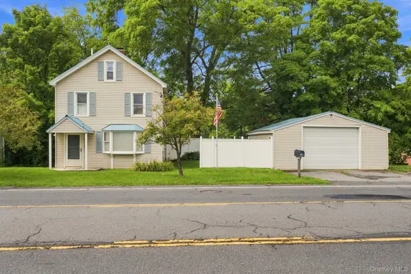 344 Broadway #9W, Ulster Park, NY 12487