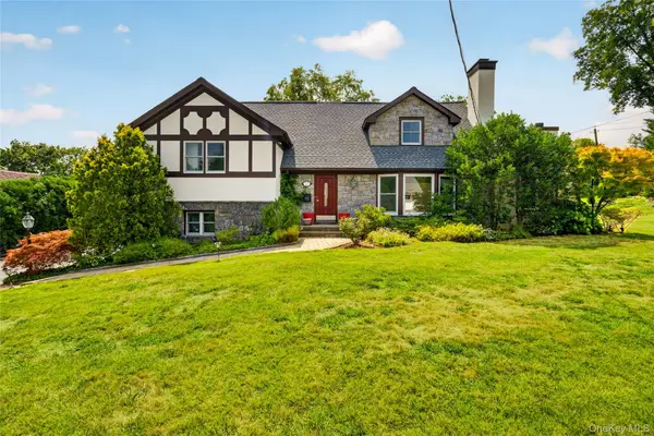 22 Northway, Bronxville, NY 10708