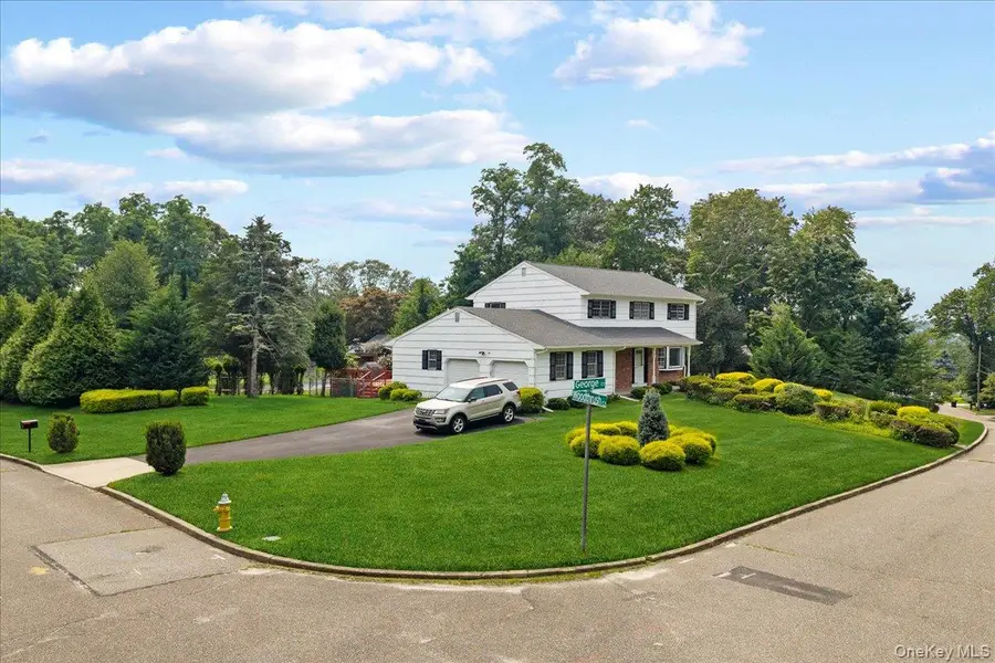 12 George Court, Miller Place, NY 11764 - #3