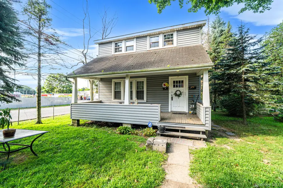 197 Mckay Road, Huntington Station, NY 11746 - #3