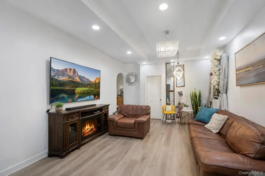 212 Edwards Place, Yonkers, NY 10703 - #2