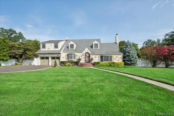 34 Albemarle Road, Westbury, NY 11590
