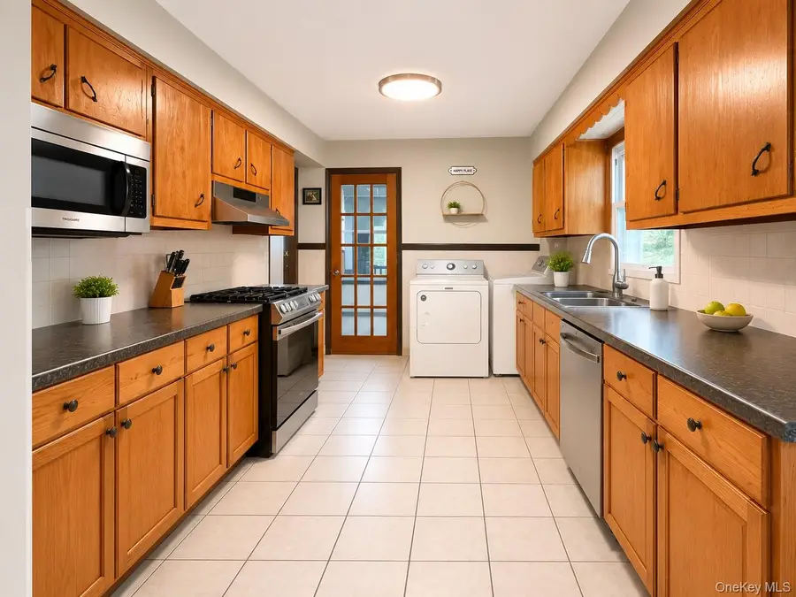 19 North Lane, Glen Cove, NY 11542 - #2
