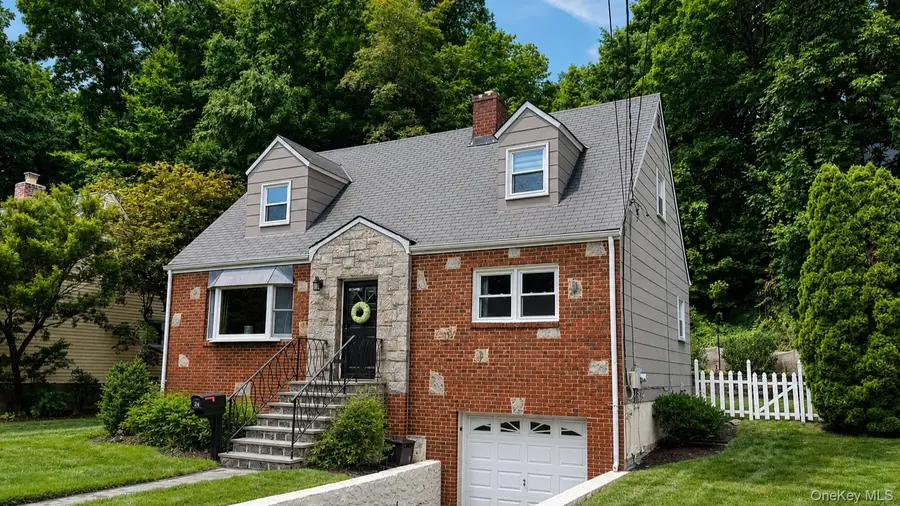 24 Dogwood Drive, Scarsdale, NY 10583 - #2