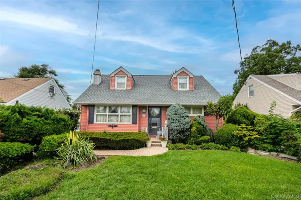 822 Peninsula Boulevard, Woodmere, NY 11598