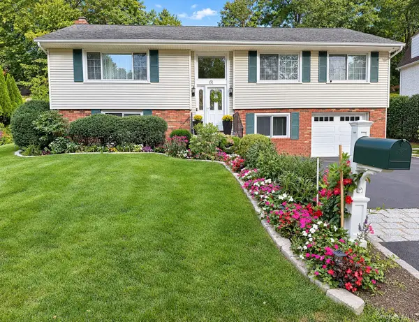 61 Center Drive, Old Greenwich, CT 06870