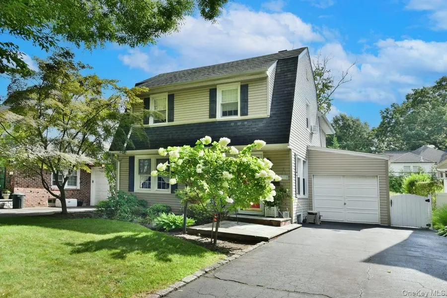 154 Argyle Road, Stewart Manor, NY 11530 - #2