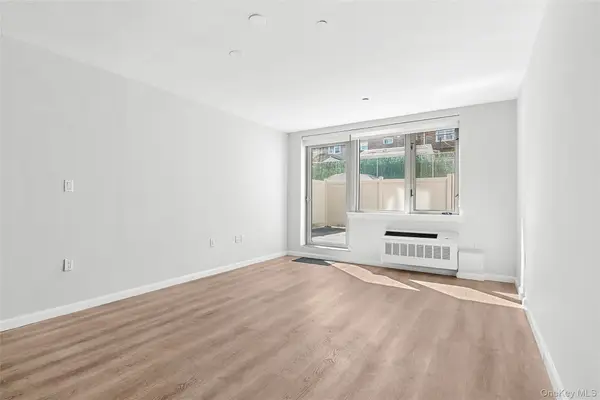 33-30 61st Street #105, Woodside, NY 11377