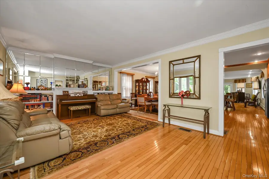 18433 Tudor Road, Jamaica, NY 11432 - #3