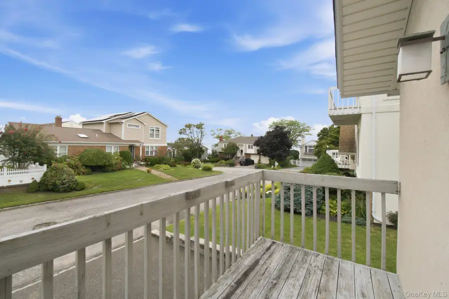5 Willow Street, Bayville, NY 11709 - #3