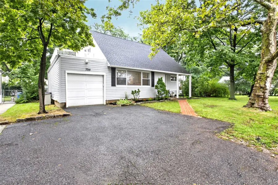 50 Commander Avenue, Garden City, NY 11530 - #3