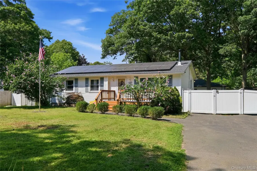 211 Hampton Avenue, Mastic, NY 11950 - #2