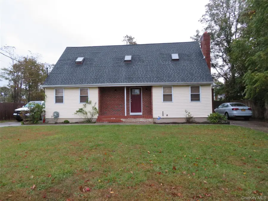 9 Palfrey Street, Bay Shore, NY 11706 - #2