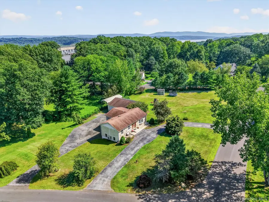 35 Hillside Drive, Marlboro, NY 12542 - #3