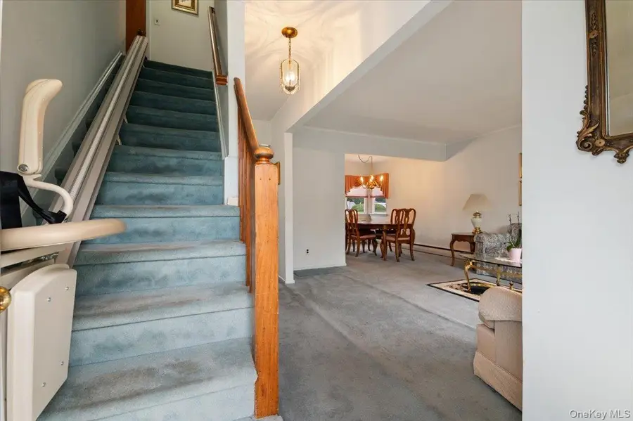 11 Hastings Lane, Hicksville, NY 11801 - #2