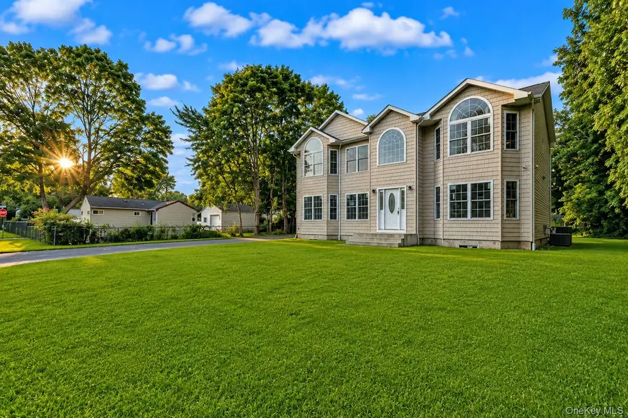 171 Elm Drive, Bay Shore, NY 11706 - #3
