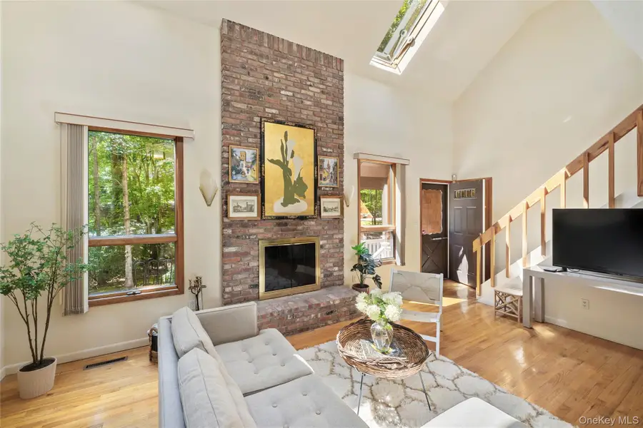 69 Glenview Drive, Southampton, NY 11968 - #2