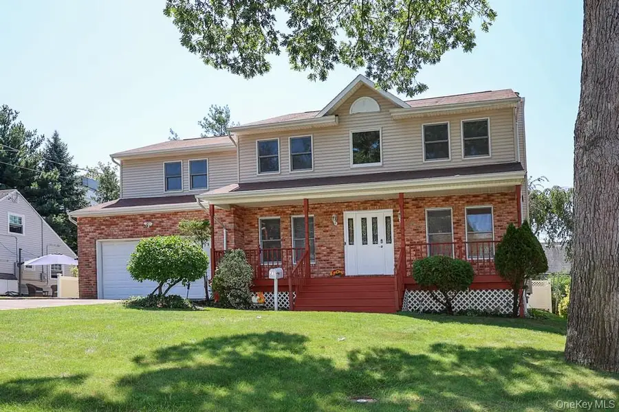 23 Garden Drive, Albertson, NY 11507 - #3