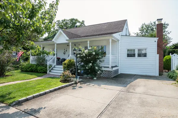 320 Brooklyn Avenue, Massapequa Park, NY 11762