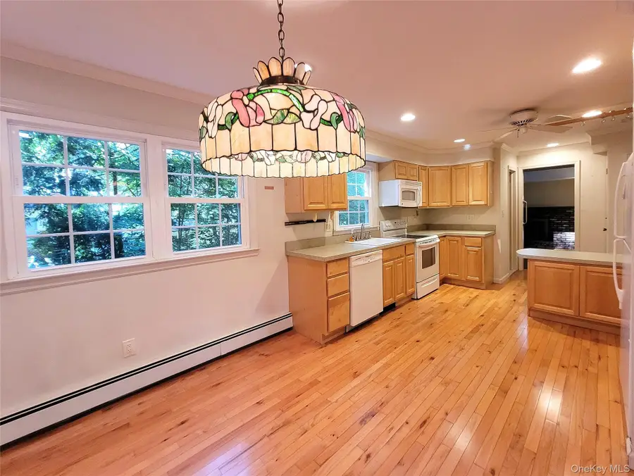 5 Pan Court, South Huntington, NY 11746 - #2