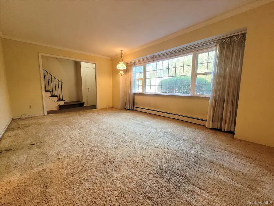 5 Pan Court, South Huntington, NY 11746 - #3