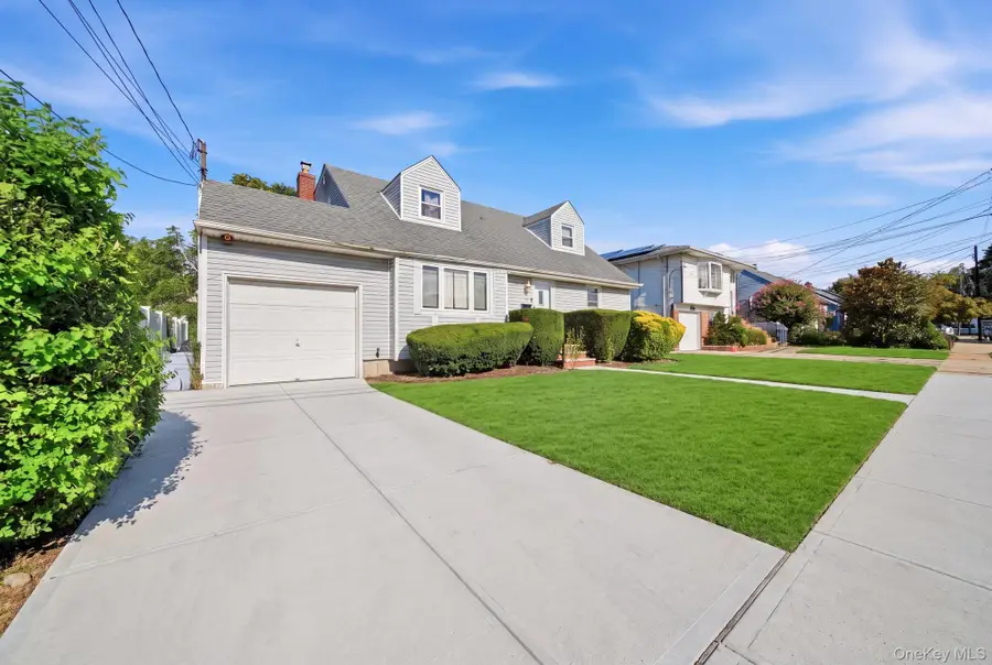 27 Hapsburg Place, Hempstead, NY 11550 - #2