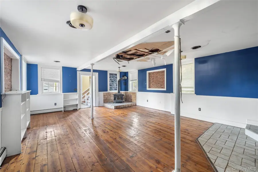 697 S Mountain Road, New City, NY 10956 - #3