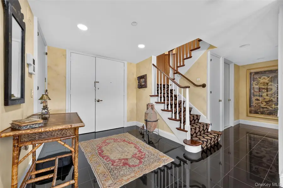 111 Cherry Valley Avenue #PH4, Garden City, NY 11530 - #2