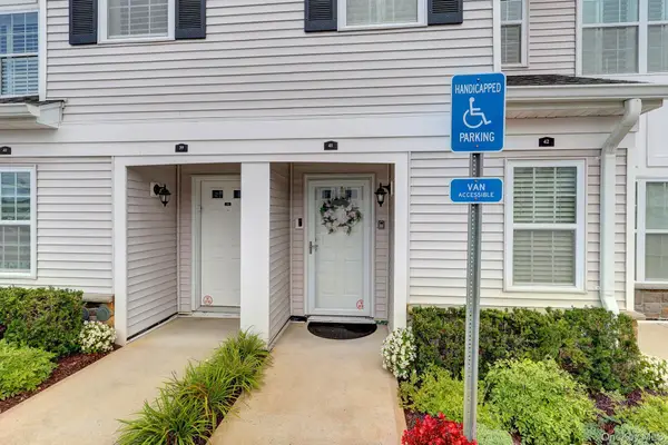 41 Spring Drive, Seaford, NY 11783