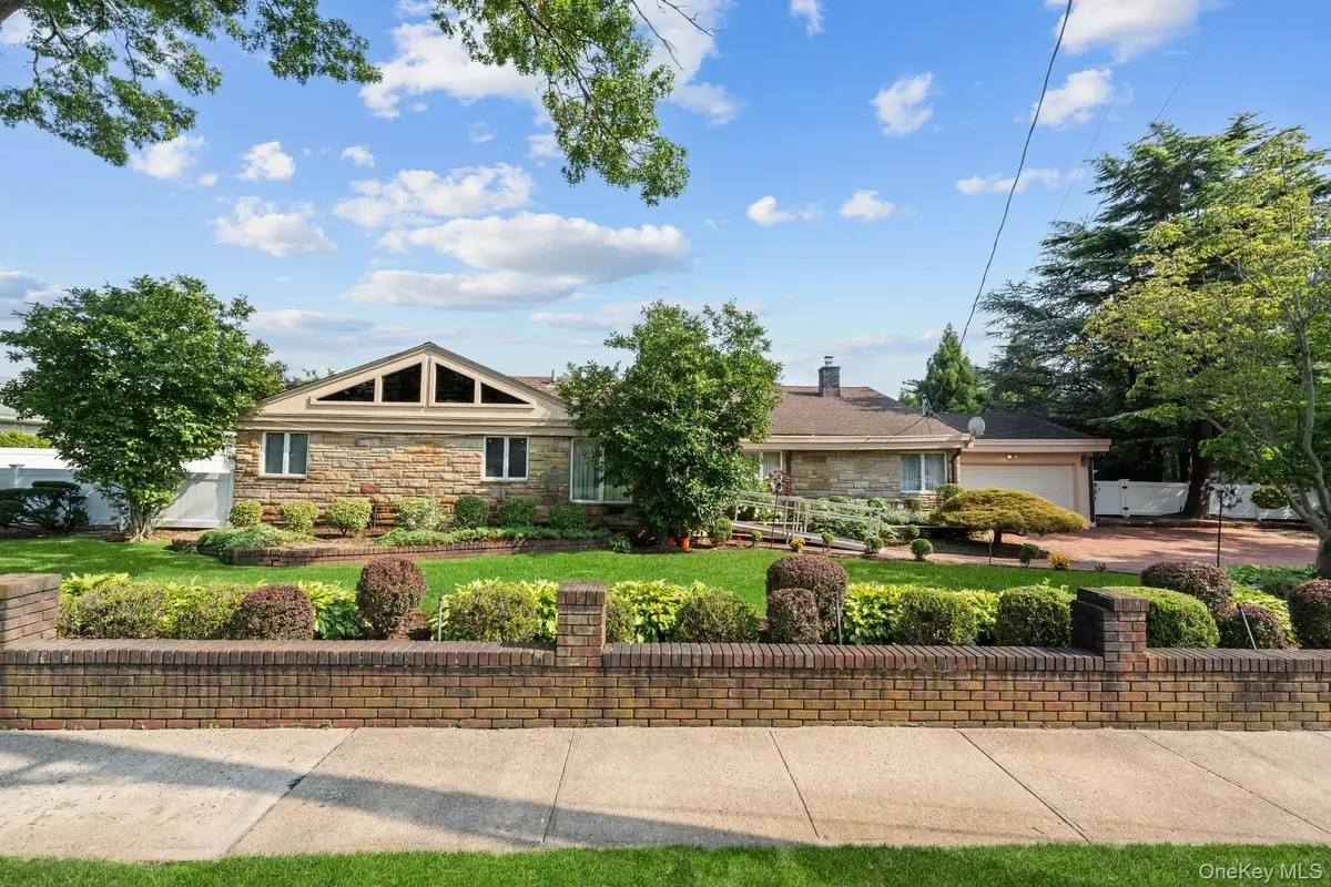 171 S Kensington Avenue, Rockville Centre, NY 11570 - #1