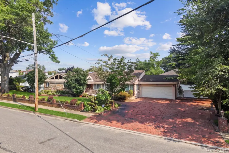 171 S Kensington Avenue, Rockville Centre, NY 11570 - #3