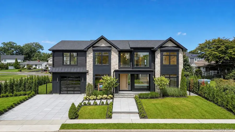 2017 Ladenburg Drive, Westbury, NY 11590 - #2