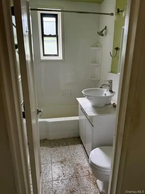 32-40 92nd Street #B409, East Elmhurst, NY 11369