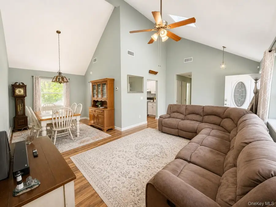 120A Irish Lane, East Islip, NY 11730 - #3